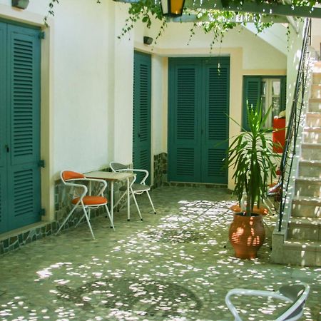 George Apartments Livadia  Екстериор снимка