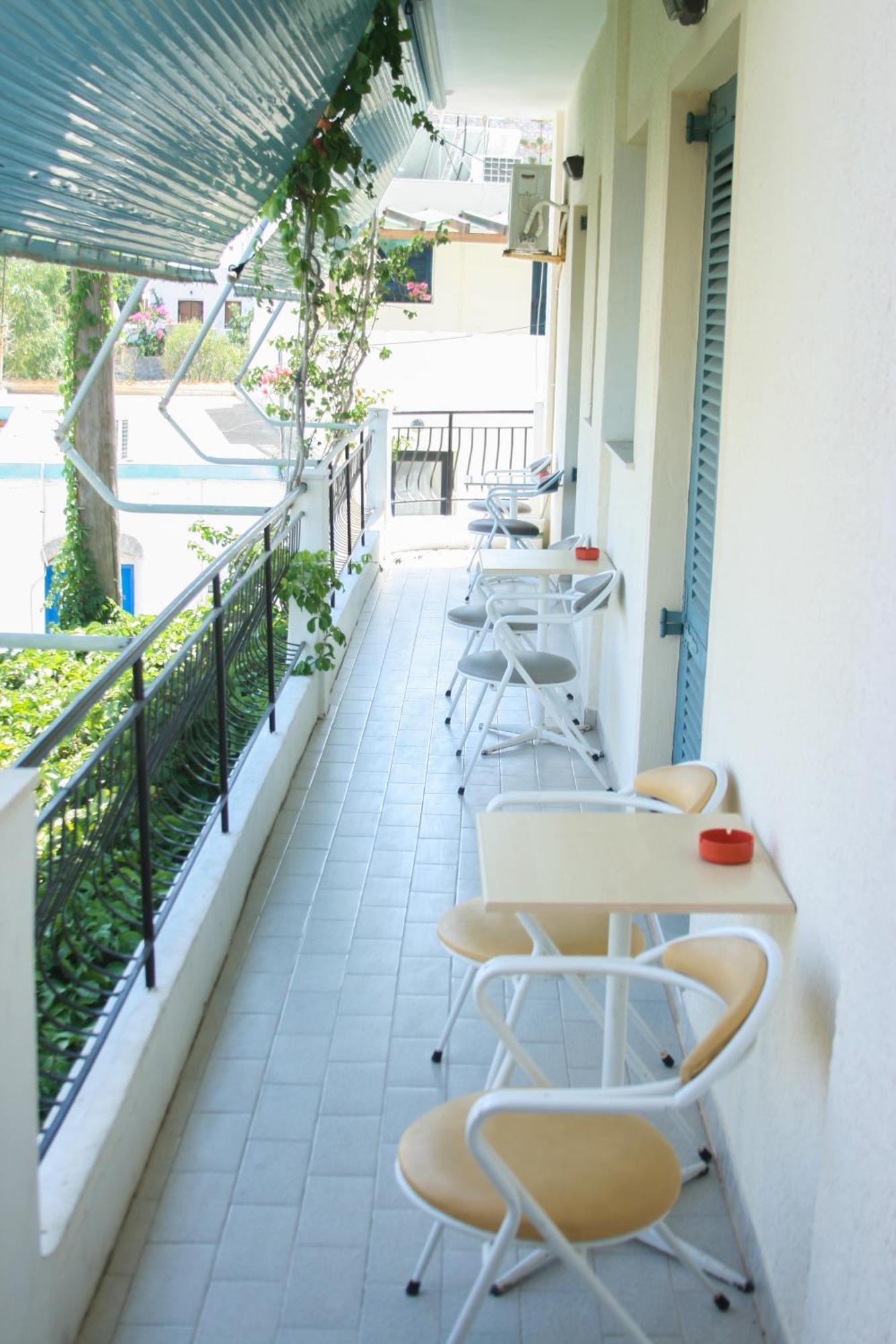 George Apartments Livadia  Екстериор снимка
