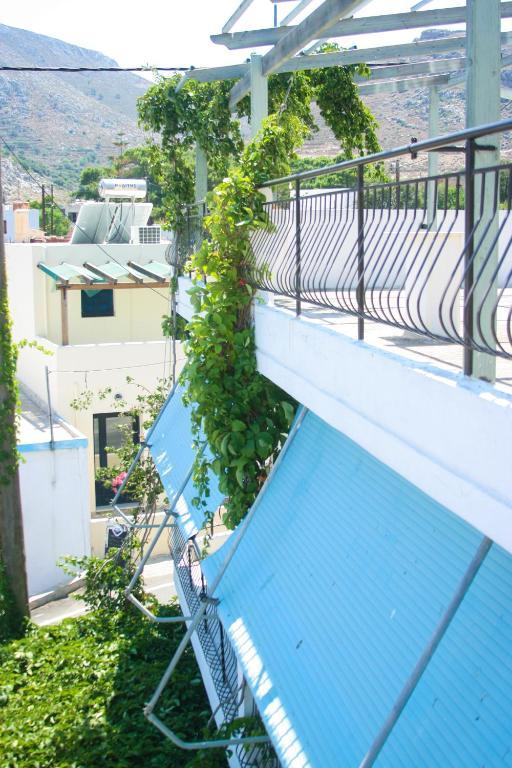 George Apartments Livadia  Екстериор снимка